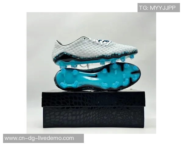 耐克毒蜂足球鞋的全面评测与购买指南助你在球场上尽显风采 耐克毒蜂足球鞋的全面评测与购买指南助你在球场上尽显风采